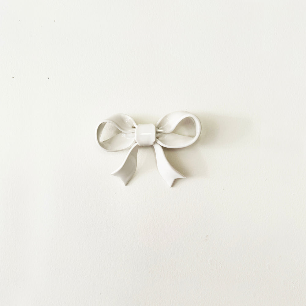 
                      
                        White Wall Ribbon
                      
                    